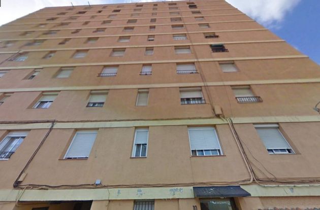 Foto 1 de Venta de piso en calle Folch i Torres de 3 habitaciones con ascensor