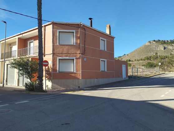 Foto 1 de Casa adossada en venda a calle Doctor Pérez López de 4 habitacions amb garatge