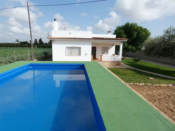 Foto 2 de Xalet en venda a Zona Poble de 4 habitacions amb terrassa i piscina