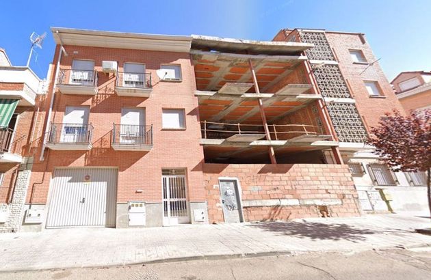 Foto 1 de Edifici en venda a calle Antonio Machado de 276 m²