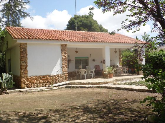 Foto 1 de Venta de chalet en Hermanos Falcó - Sepulcro Bolera de 4 habitaciones con terraza y piscina