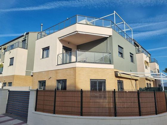 Foto 1 de Casa en lloguer a calle Miramar de 4 habitacions amb terrassa i piscina
