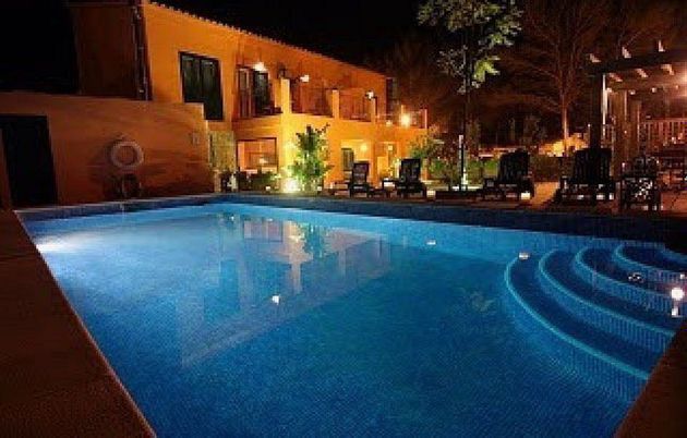 Foto 1 de Edifici en venda a Plaça Eliptica-Republica Argentina-Germanies amb piscina i calefacció