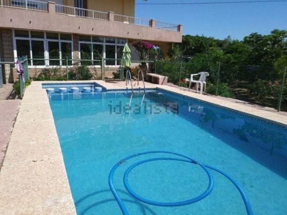 Foto 2 de Chalet en venta en Playa de Gandia de 3 habitaciones con terraza y piscina