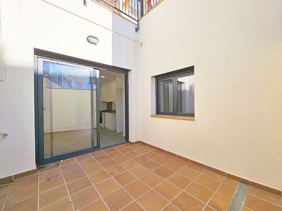 Foto 1 de Piso en venta en Cerdanyola de 2 habitaciones con terraza y aire acondicionado