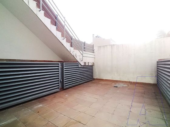 Foto 2 de Alquiler de local en calle De Sant Josep con terraza