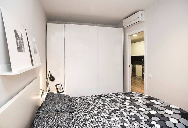 Foto 2 de Alquiler de piso en calle De Pavia de 1 habitación con terraza y aire acondicionado