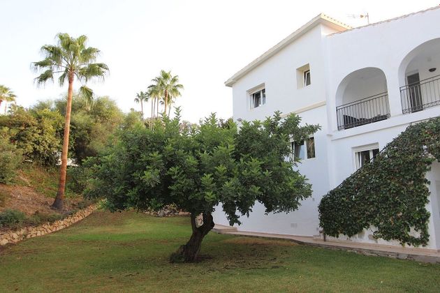 Foto 1 de Casa adossada en venda a Elviria de 4 habitacions amb terrassa i piscina