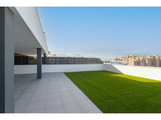 Foto 2 de Àtic en venda a Zona Norte de 3 habitacions amb terrassa i piscina