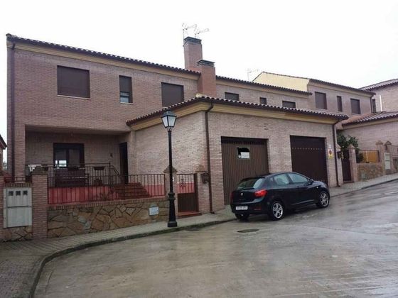 Foto 1 de Casa adosada en venta en Segurilla de 4 habitaciones con garaje y aire acondicionado