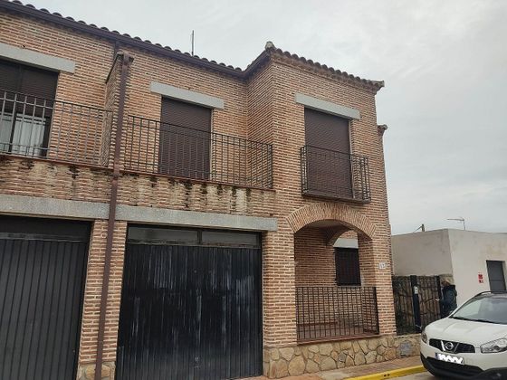 Foto 1 de Casa en venda a Cazalegas de 4 habitacions amb terrassa i garatge