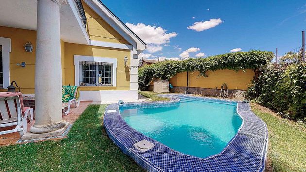 Foto 2 de Xalet en venda a Val de 7 habitacions amb terrassa i piscina