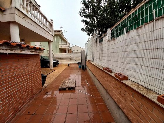 Foto 2 de Chalet en venta en Santos de la Humosa (Los) de 2 habitaciones con terraza y calefacción