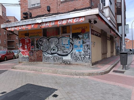 Foto 2 de Local en venda a Puerta del Ángel de 140 m²