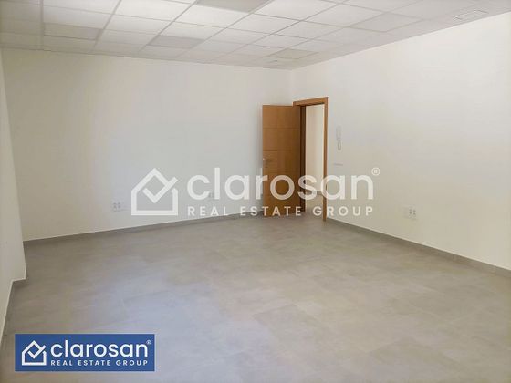 Foto 1 de Oficina en alquiler en Pedregalejo con aire acondicionado