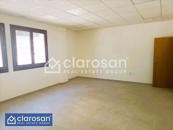 Foto 2 de Oficina en alquiler en Pedregalejo con aire acondicionado
