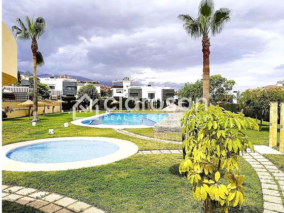 Foto 1 de Venta de casa en Capellanía - Retamar de 3 habitaciones con terraza y piscina