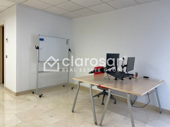 Foto 2 de Oficina en alquiler en Ensanche Centro - Puerto con aire acondicionado y ascensor