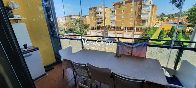 Foto 2 de Piso en venta en Isla Cristina ciudad de 1 habitación con terraza y piscina