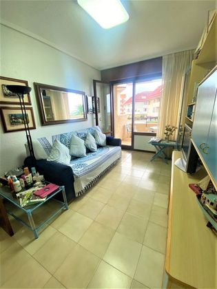 Foto 2 de Piso en venta en Noja de 2 habitaciones con terraza y garaje