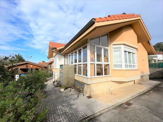 Foto 1 de Casa en venda a Meruelo de 4 habitacions amb terrassa i garatge