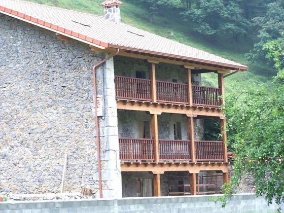Foto 2 de Casa en venda a Ramales de la Victoria de 1 habitació amb terrassa i balcó