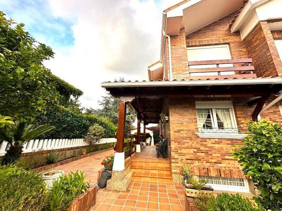 Foto 2 de Casa en venda a Arnuero de 5 habitacions amb terrassa i piscina