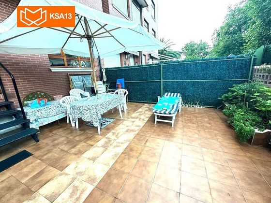 Foto 1 de Piso en venta en Noja de 2 habitaciones con terraza y piscina