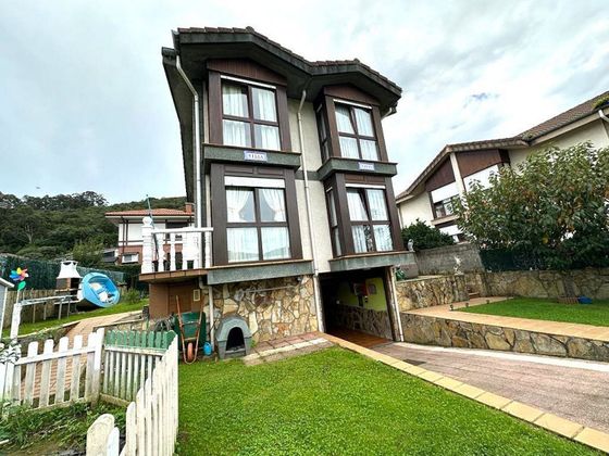 Foto 2 de Casa en venda a Argoños de 5 habitacions amb terrassa i garatge