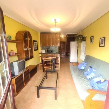 Foto 1 de Venta de dúplex en Santoña de 2 habitaciones con terraza y garaje