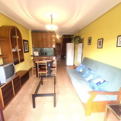 Foto 2 de Dúplex en venda a Santoña de 2 habitacions amb terrassa i garatge