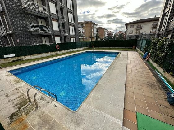 Foto 2 de Piso en venta en Noja de 1 habitación con terraza y piscina