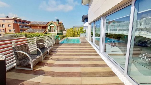 Foto 1 de Casa en venta en Castro de 5 habitaciones con terraza y piscina