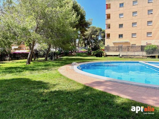 Foto 2 de Dúplex en venta en Cap Salou de 3 habitaciones con terraza y piscina