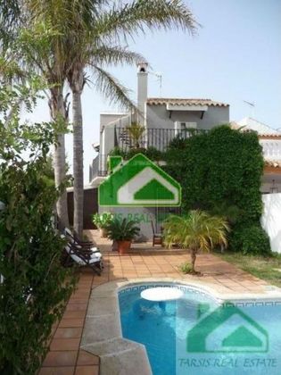 Foto 1 de Alquiler de chalet en La Jara de 3 habitaciones con terraza y piscina