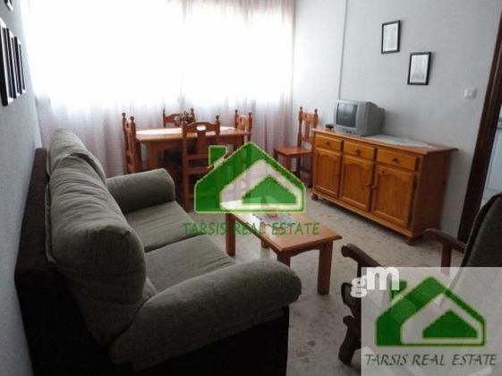 Foto 2 de Piso en alquiler en Centro-Calzada-Cabo Noval de 3 habitaciones y 90 m²