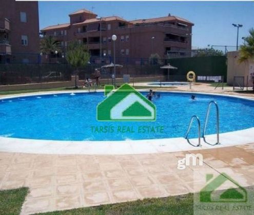 Foto 1 de Pis en lloguer a El Pino-Bajo de Guía de 2 habitacions amb terrassa i piscina