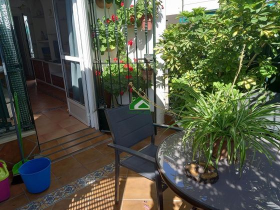 Foto 2 de Piso en alquiler en Centro-Calzada-Cabo Noval de 1 habitación con terraza y balcón