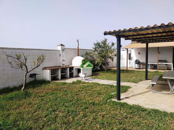 Foto 2 de Xalet en lloguer a La Jara de 2 habitacions amb terrassa i piscina