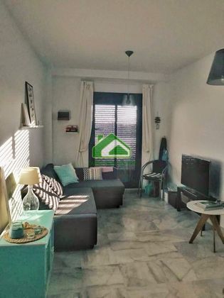 Foto 2 de Alquiler de piso en V Centenario-Piletas-Capuchinos de 2 habitaciones con terraza y garaje