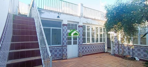 Foto 2 de Xalet en venda a Ayuntamiento-Barrio Alto de 6 habitacions amb terrassa i garatge