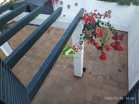 Foto 1 de Alquiler de casa en La Jara de 4 habitaciones con terraza y jardín