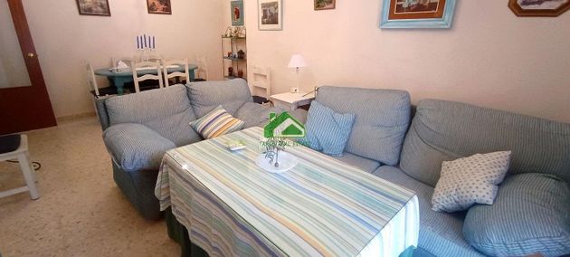 Foto 2 de Piso en venta en Centro-Calzada-Cabo Noval de 3 habitaciones con jardín y aire acondicionado