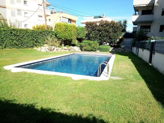 Foto 2 de Pis en venda a Residencial de 3 habitacions amb terrassa i piscina