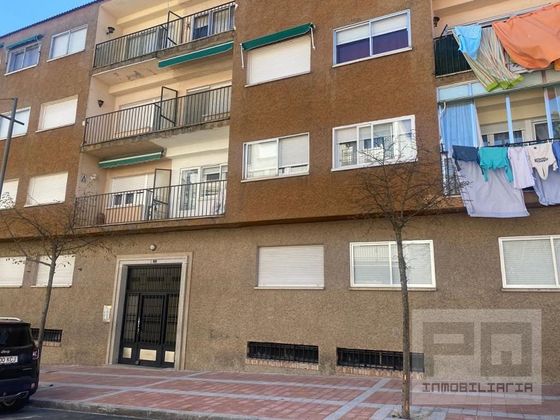 Foto 1 de Venta de piso en Navas del Marqués (Las) de 3 habitaciones con terraza y garaje
