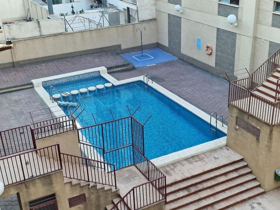 Foto 2 de Piso en venta en Altozano - Conde Lumiares de 3 habitaciones con terraza y piscina