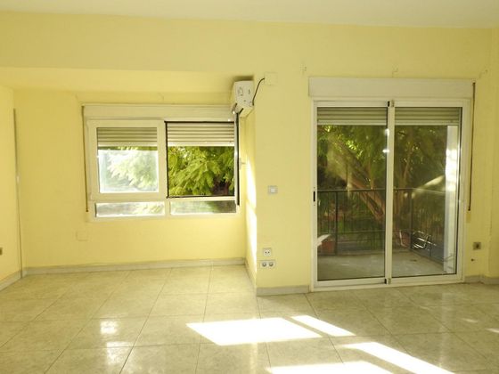 Foto 2 de Pis en venda a Carolinas Bajas de 2 habitacions amb terrassa i balcó