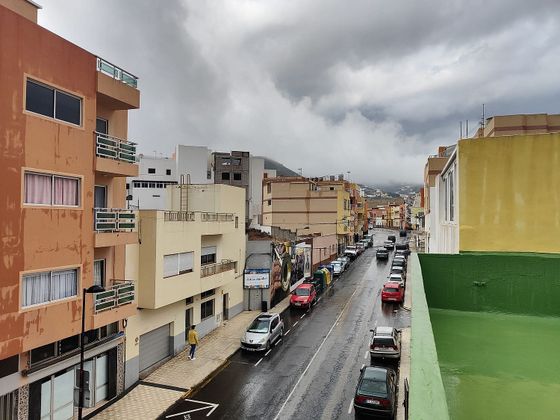 Foto 1 de Venta de casa en Granadilla de Abona ciudad de 3 habitaciones con terraza y balcón