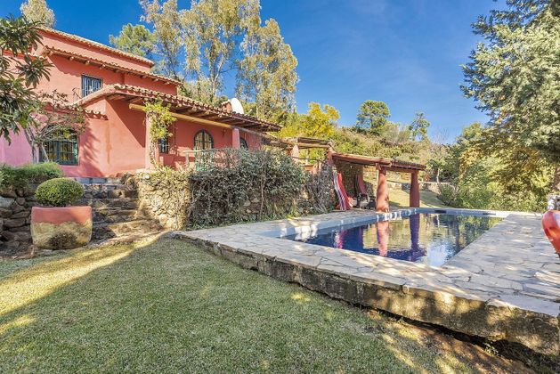 Foto 1 de Casa rural en venda a Benahavís de 5 habitacions amb terrassa i piscina