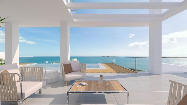 Foto 2 de Xalet en venda a urbanización Punta Chullera de 6 habitacions amb terrassa i piscina